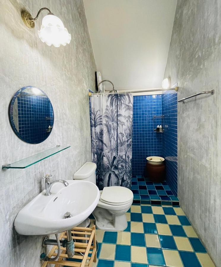 The Backyard 28 Villa Банкок Екстериор снимка